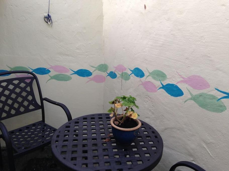 A Family Cottage In Tenby Extérieur photo